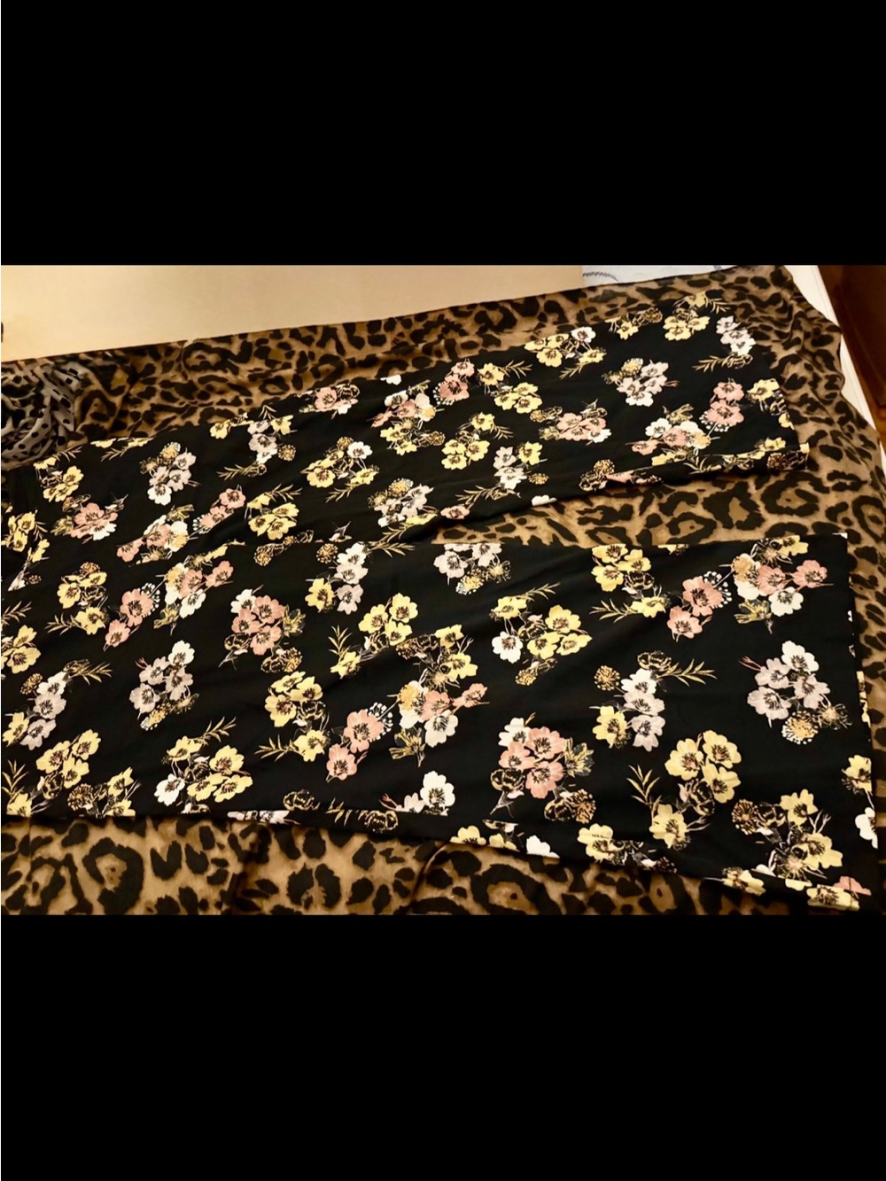 Boohoo Black Floral Wide Leg Pants - Soft Flowy Trousers size 16